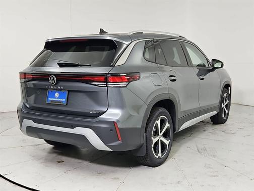 2025 Volkswagen Tiguan 2.0T SE 4MOTION