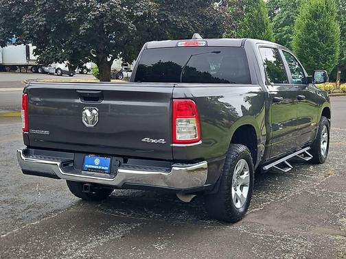 Granite Crystal Metallic Clearcoat 2023 RAM 1500 Big Horn/Lone Star