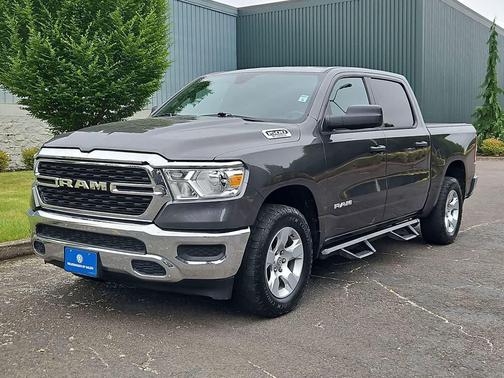 Granite Crystal Metallic Clearcoat 2023 RAM 1500 Big Horn/Lone Star