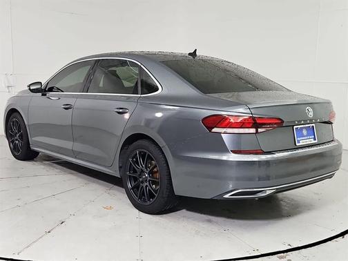 2022 Volkswagen Passat 2.0T SE