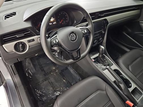 2022 Volkswagen Passat 2.0T SE