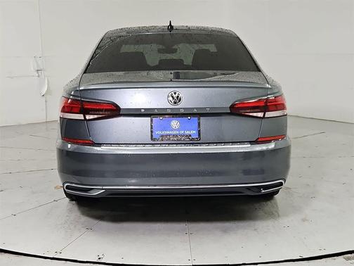 2022 Volkswagen Passat 2.0T SE