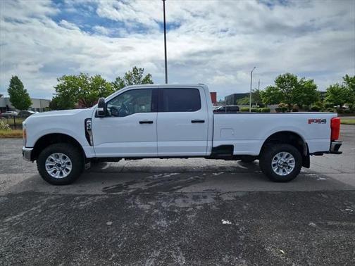 2023 Ford F-350 XLT