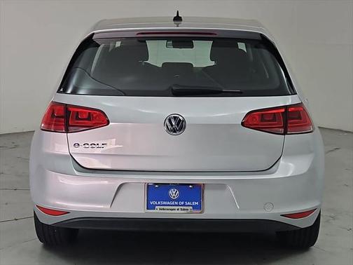 2016 Volkswagen e-Golf SE