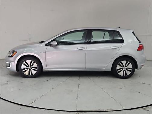 2016 Volkswagen e-Golf SE
