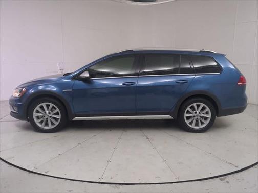2017 Volkswagen Golf Alltrack TSI SE
