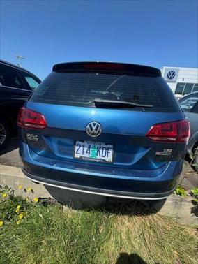 2017 Volkswagen Golf Alltrack TSI SE