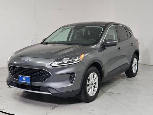 Carbonized Gray Metallic 2021 Ford Escape SE