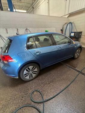 2016 Volkswagen e-Golf SE