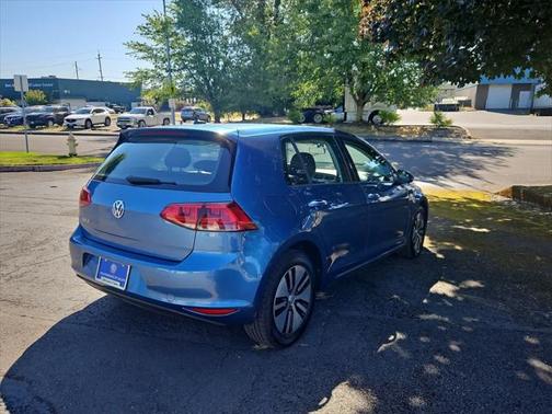 2016 Volkswagen e-Golf SE