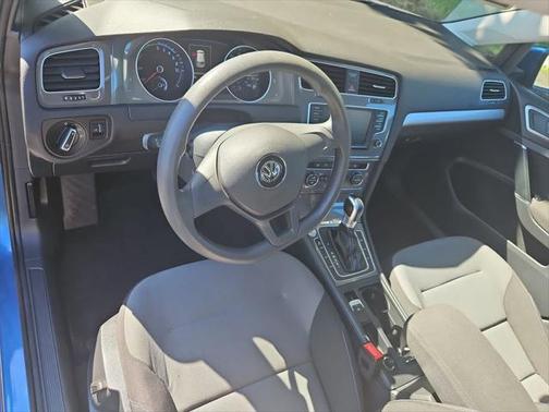 2016 Volkswagen e-Golf SE