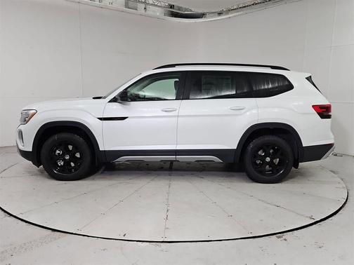 2026 Volkswagen Atlas Peak Edition