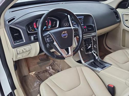 2015 Volvo XC60 T5 Premier