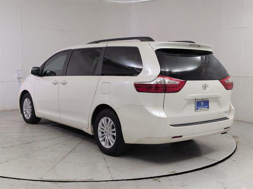 2017 Toyota Sienna XLE Premium