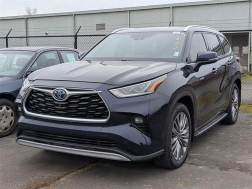 2021 Toyota Highlander Hybrid Platinum