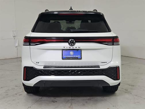 2025 Volkswagen Tiguan 2.0T SE R-Line Black 4MOTION