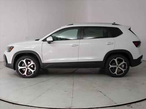 2025 Volkswagen Taos 1.5T SEL