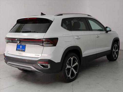 2025 Volkswagen Taos 1.5T SEL