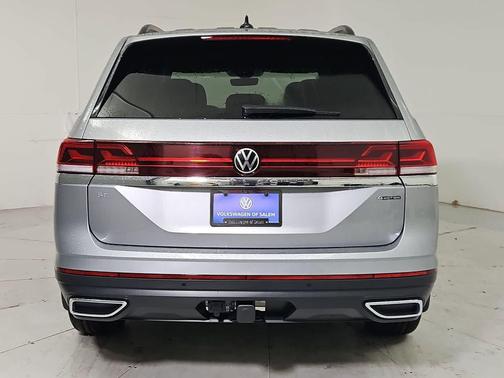 Silver Mist Metallic 2026 Volkswagen Atlas 2.0T SE w/Technology 4MOTION