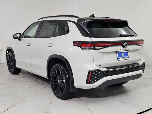 2026 Volkswagen Tiguan 2.0T SE R-Line Black 4MOTION