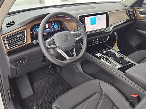 2025 Volkswagen Atlas 2.0T SE w/Technology 4MOTION