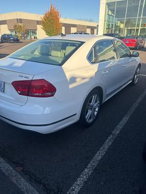 2013 Volkswagen Passat 2.0 TDI SEL Premium