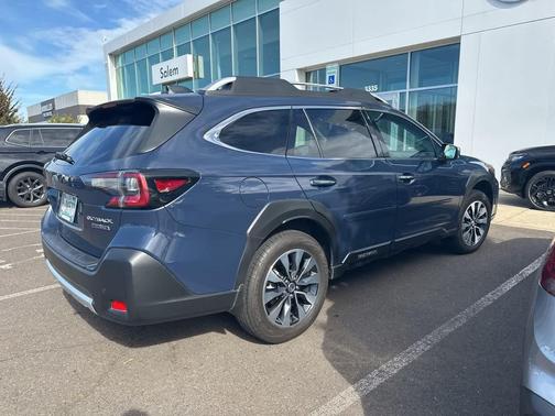 2023 Subaru Outback Touring