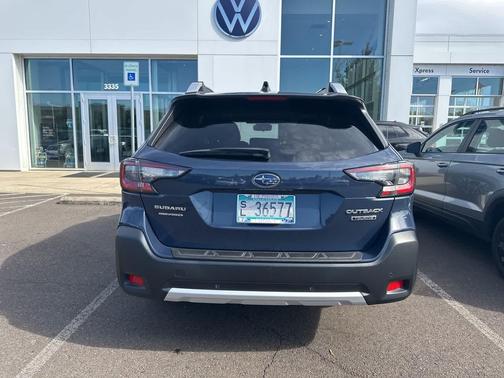 2023 Subaru Outback Touring
