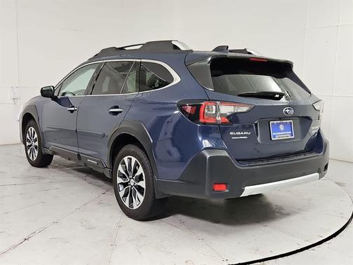 2023 Subaru Outback Touring
