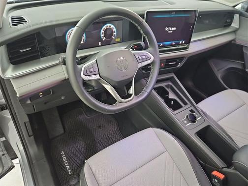 2025 Volkswagen Tiguan 2.0T SE 4MOTION