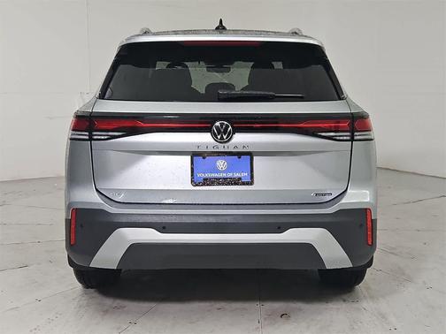 2025 Volkswagen Tiguan 2.0T SE 4MOTION