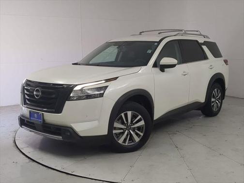 2022 Nissan Pathfinder SL 2WD