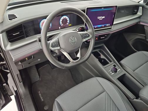 2025 Volkswagen Tiguan 2.0T SE 4MOTION