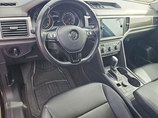 2018 Volkswagen Atlas 3.6L SE w/Technology