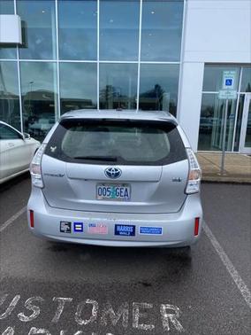 2013 Toyota Prius v Five