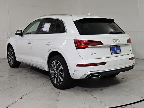 2022 Audi Q5 45 S line Premium Plus