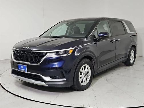 2023 Kia Carnival LX
