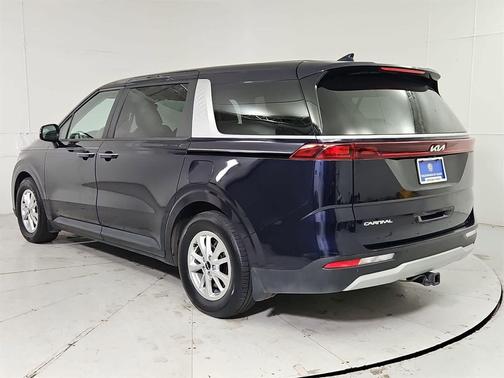 2023 Kia Carnival LX