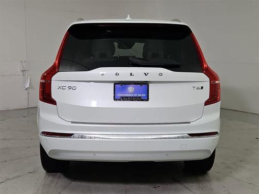 2022 Volvo XC90 T6 Inscription