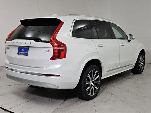 2022 Volvo XC90 T6 Inscription
