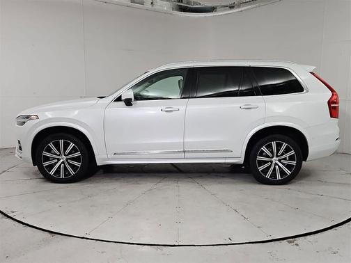 2022 Volvo XC90 T6 Inscription