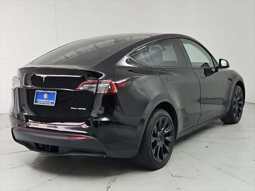 2022 Tesla Model Y Long Range Dual Motor All-Wheel Drive