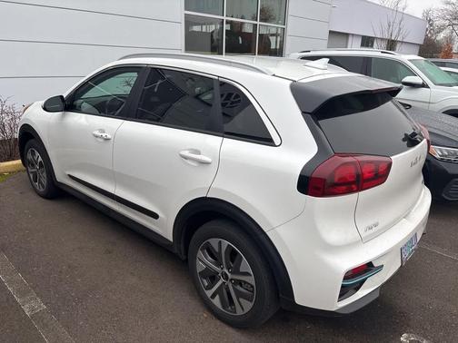 2022 Kia Niro EV EX