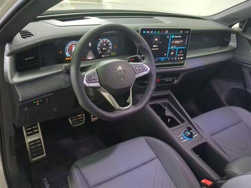 2025 Volkswagen Tiguan 2.0T SE R-Line Black 4MOTION