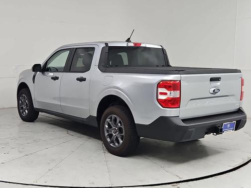 Iconic Silver Metallic 2024 Ford Maverick XLT