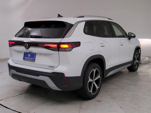 2025 Volkswagen Tiguan 2.0T SE 4MOTION