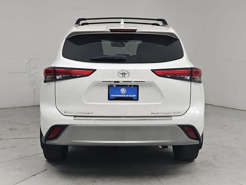 Blizzard Pearl 2020 Toyota Highlander Platinum