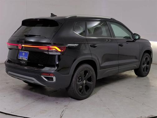 2025 Volkswagen Taos 1.5T SEL