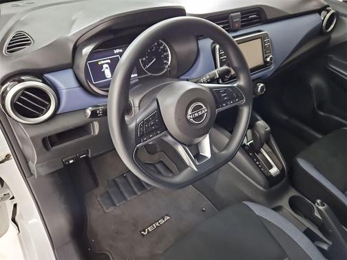 2024 Nissan Versa 1.6 SV