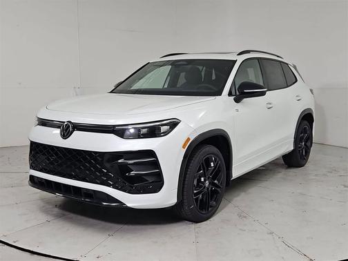 2025 Volkswagen Tiguan 2.0T SE R-Line Black 4MOTION